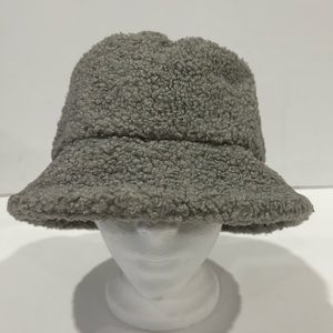 Faux Shearling Bucket Hat women’s size Large